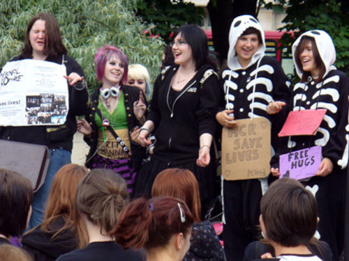 My Chemical Romance Fans Protest