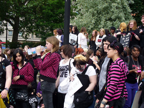 Emo Protest Against Daily Mail