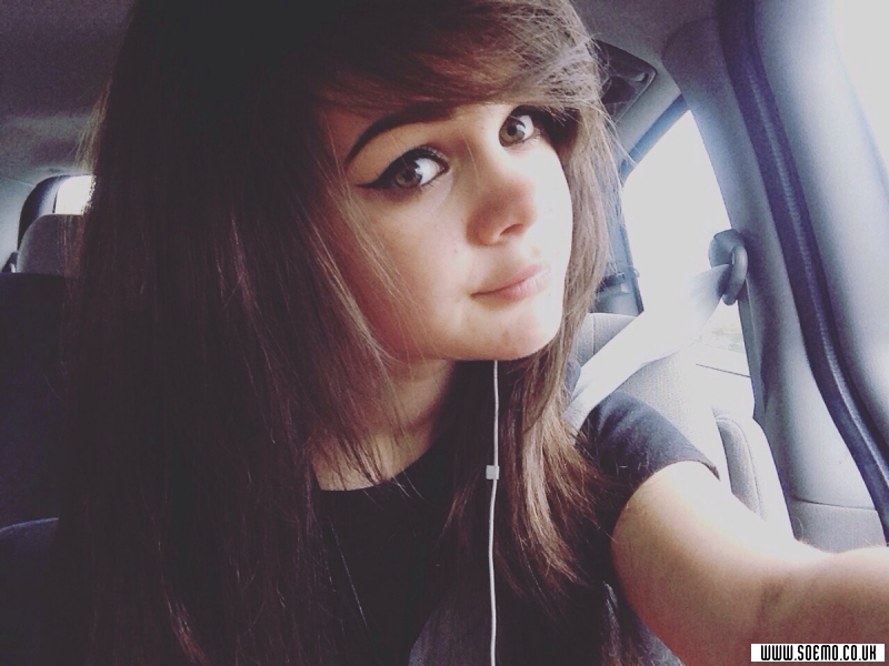 Site Model - Deliah122