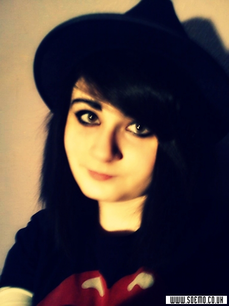 Site Model - Lady_Red