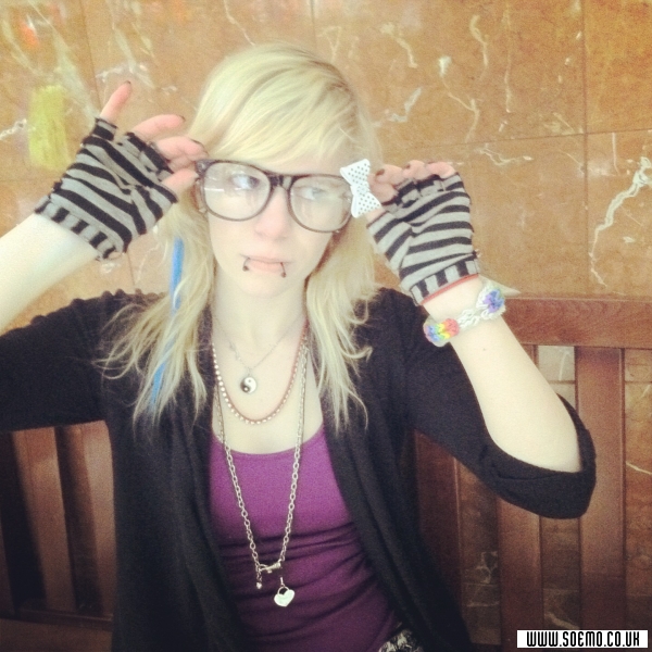 Site Model - heart_tainted_black